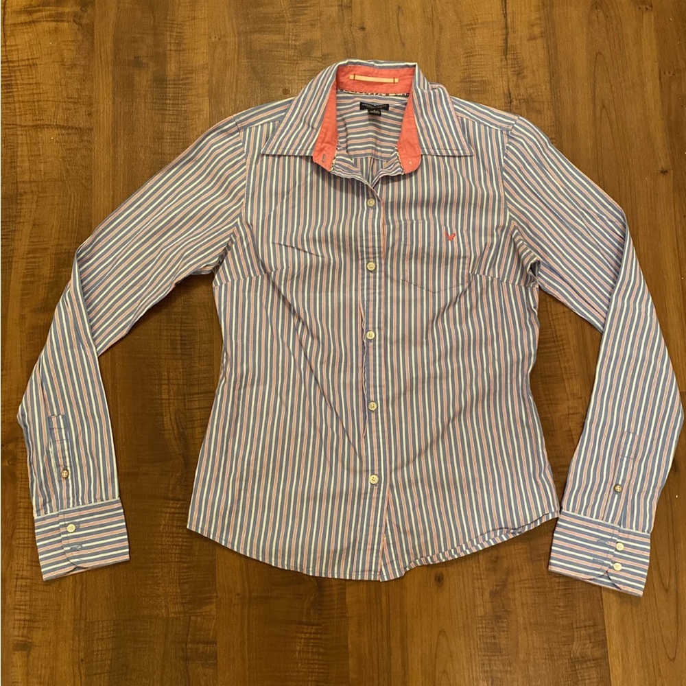 American Eagle Favorite Fit Women's Size 4 Button Down Shirt Striped.